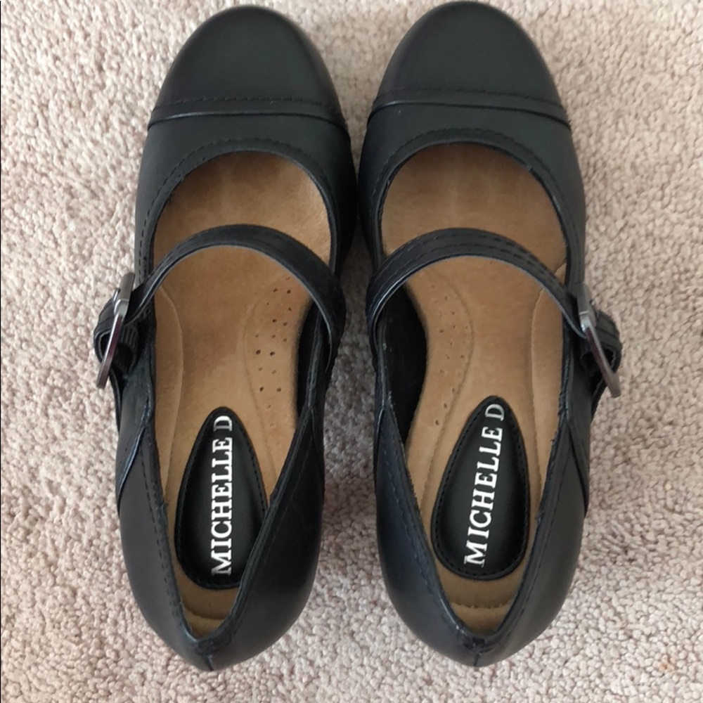 Black Michelle D heeled shoes NEW